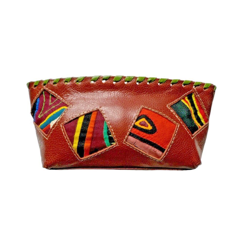 Arte Kuna Colombia 100% Leather Zippered Makeup Bag with 4 Square‎ Mola Design